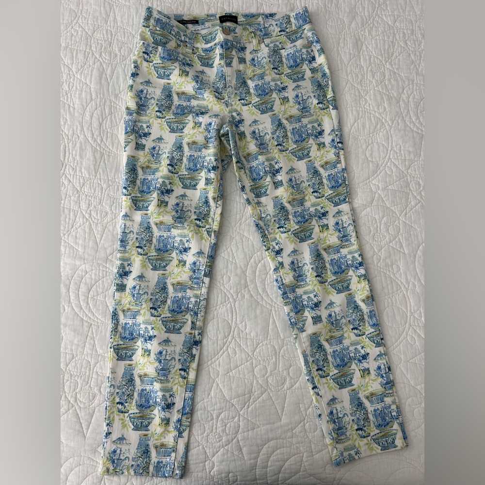 Talbots Blue and Green Patterned Ankle Jeans Sz. 6. Like new. Preppy cute look!